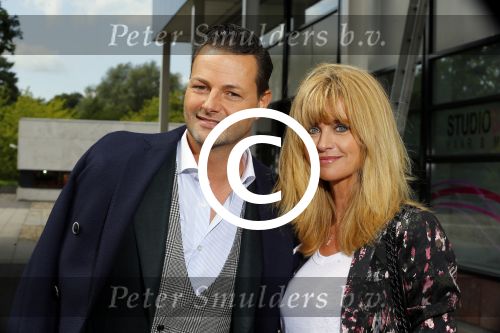 Hilversum 25 augustus 2015
Perspresentatie RTL in studio 21. Daphne Deckers met Fred v Leer