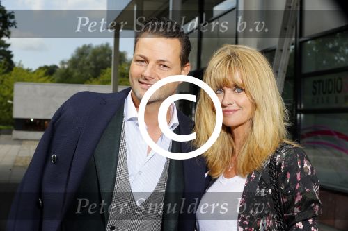 Hilversum 25 augustus 2015
Perspresentatie RTL in studio 21. Daphne Deckers met Fred v Leer