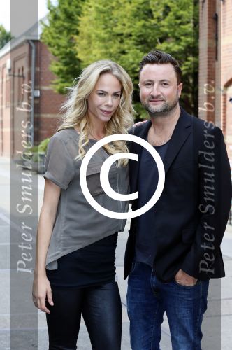 Amsterdam 19 augustus 2015 
Presentatie Expeditie Robinson deelnemers bij de westergasfabriek.. Sharon Doorson, Tim Douwsma, Marian Mudder, Teske de Schepper, Oscar Aerts, Sander Janson, Amara Onwuka, Elle Bandita, Kim Lammers, Kees van der Spek, Wietze de Jager, Klaas van der Eerden, Danny Ghosen, Sandra van Nieuwland, Anna Speller en Jaap Jongbloed met presentatoren Nicolette Kluijver en Dennis Weening