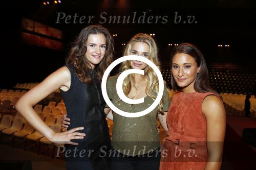 Amsterdam 29 augustus 2015
Fandag bij endemol van GTST Goede tijden slechte tijden.
All You Need Is GTST Live Show met de castleden uit de RTL televisie soapserie GTST. Joep Sertons, Robin Martens, Buddy Vedder  Ruud Feltkamp Marjolein Keuning, Gaby Blaaser, Dilan Yurdacul, Bartho Braat, Babette van Veen, Jette van der Meij, Pip Pellens, Erik de Vogel, Caroline de Bruijn, Barbara Sloesen, Inge Schrama, Miro Kloosterman en Marly van der Velden Everon Jackson Hooi, Beau Schneider en Guido Spek zijn aanwezig.