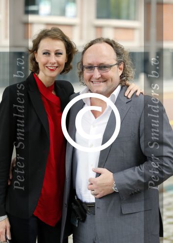 Den Haag 31 augustus 2015
Dion Graus met vrouw bij opening Fafa dansschool.