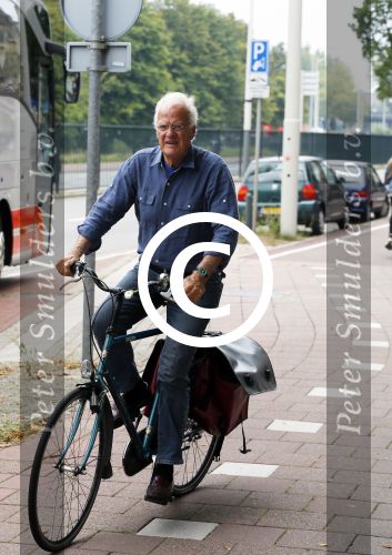 Den Haag 31 augustus 2015
Dolf de Vries op de fiets in Den Haag