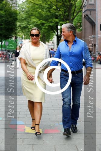 Amsterdam 21 augustus 2015 
Dries en Honoria Roelvink gaan in de nieuwe blushing van Gordon in Amsterdam een koffie drinken.
Dries en Honoria zijn binnenkort 5 jaar getrouwd