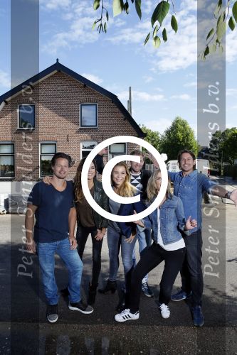 Zoelen 2 september 2015Het team van het RTL4-programma Eigen Huis & Tuin, bestaande uit Thomas Verhoef, Evelyn Struik, Froukje de Both, Tom Groot, Martine Both en Lodewijk Hoekstra.