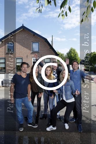 Zoelen 2 september 2015Het team van het RTL4-programma Eigen Huis & Tuin, bestaande uit Thomas Verhoef, Evelyn Struik, Froukje de Both, Tom Groot, Martine Both en Lodewijk Hoekstra.