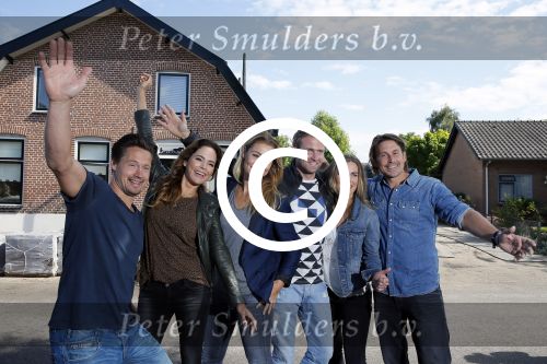 Zoelen 2 september 2015Het team van het RTL4-programma Eigen Huis & Tuin, bestaande uit Thomas Verhoef, Evelyn Struik, Froukje de Both, Tom Groot, Martine Both en Lodewijk Hoekstra.