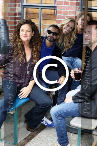 Amsterdam 19 augustus 2015 
Presentatie Expeditie Robinson deelnemers bij de westergasfabriek.. Sharon Doorson, Tim Douwsma, Marian Mudder, Teske de Schepper, Oscar Aerts, Sander Janson, Amara Onwuka, Elle Bandita, Kim Lammers, Kees van der Spek, Wietze de Jager, Klaas van der Eerden, Danny Ghosen, Sandra van Nieuwland, Anna Speller en Jaap Jongbloed met presentatoren Nicolette Kluijver en Dennis Weening