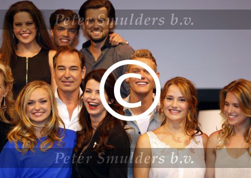 Amsterdam 29 augustus 2015Fandag bij endemol van GTST Goede tijden slechte tijden.All You Need Is GTST Live Show met de castleden uit de RTL televisie soapserie GTST. Joep Sertons, Robin Martens, Buddy Vedder  Ruud Feltkamp Marjolein Keuning, Gaby Blaaser, Dilan Yurdacul, Bartho Braat, Babette van Veen, Jette van der Meij, Pip Pellens, Erik de Vogel, Caroline de Bruijn, Barbara Sloesen, Inge Schrama, Miro Kloosterman en Marly van der Velden Everon Jackson Hooi, Beau Schneider en Guido Spek zijn aanwezig Ferry Doedens