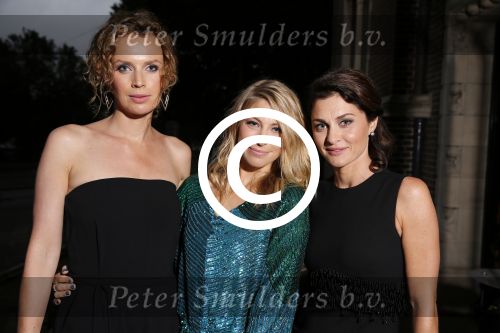 Amsterdam 31 augustus 2015 
Premiere meiden van de herengracht in het tropenmuseum. Kim Pieters, Sarah Chronis, Fockeline Ouwerkerk