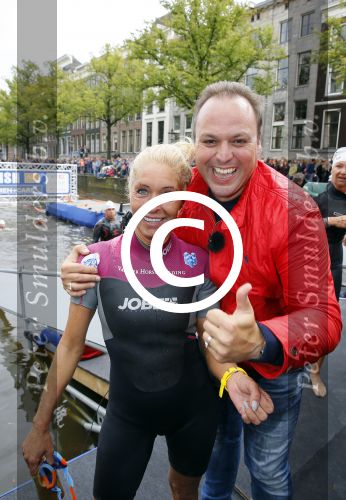 Amsterdam 6 september 2015
ALS Amsterdam City Swim in de grachten van Amsterdam met veel bekende nederlanders.
Mariska Bauer met Frans en zonen Christiaan en Jan