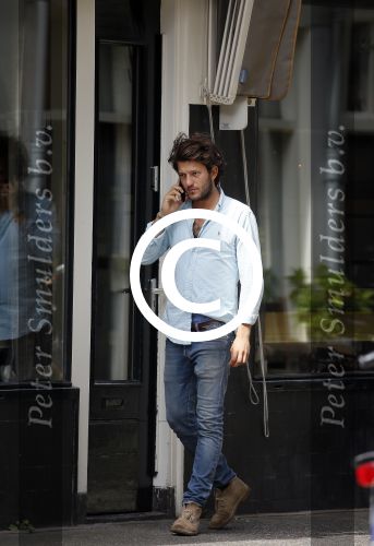 Amsterdam 26 augustus 2015
Freek v Noordwijk (vriend Katja Schuurman) bellend bij restaurant