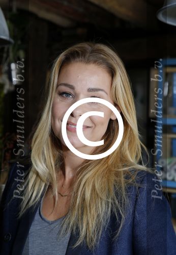 Zoelen 2 september 2015Het team van het RTL4-programma Eigen Huis & Tuin, bestaande uit Thomas Verhoef, Evelyn Struik, Froukje de Both, Tom Groot, Martine Both en Lodewijk Hoekstra.