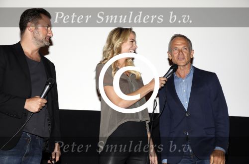 Amsterdam 19 augustus 2015 
Presentatie Expeditie Robinson deelnemers bij de westergasfabriek.. Sharon Doorson, Tim Douwsma, Marian Mudder, Teske de Schepper, Oscar Aerts, Sander Janson, Amara Onwuka, Elle Bandita, Kim Lammers, Kees van der Spek, Wietze de Jager, Klaas van der Eerden, Danny Ghosen, Sandra van Nieuwland, Anna Speller en Jaap Jongbloed met presentatoren Nicolette Kluijver en Dennis Weening