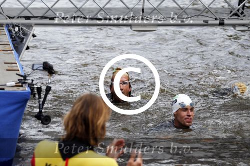 Amsterdam 6 september 2015
ALS Amsterdam City Swim in de grachten van Amsterdam met veel bekende nederlanders.
Jan Joost v Gangelen