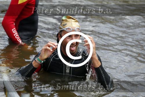 Amsterdam 6 september 2015
ALS Amsterdam City Swim in de grachten van Amsterdam met veel bekende nederlanders.
Jan Joost v Gangelen