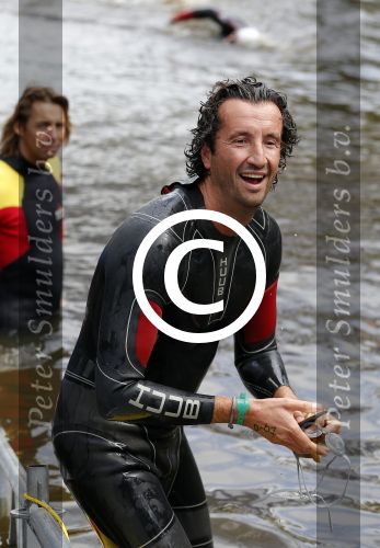 Amsterdam 6 september 2015
ALS Amsterdam City Swim in de grachten van Amsterdam met veel bekende nederlanders.
Jan Joost v Gangelen