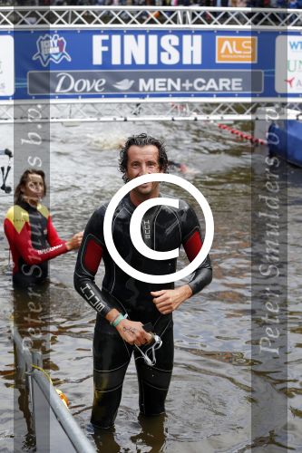 Amsterdam 6 september 2015
ALS Amsterdam City Swim in de grachten van Amsterdam met veel bekende nederlanders.
Jan Joost v Gangelen