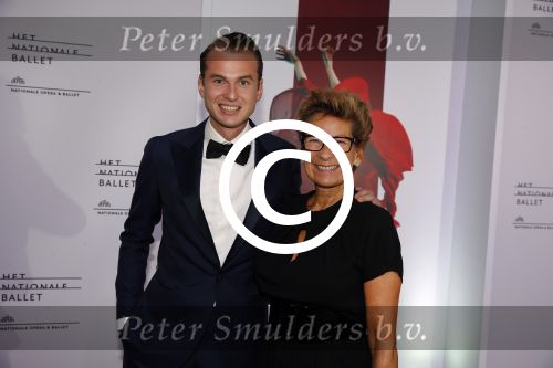 Amsterdam 8 september 2015
Vorstelling nationaal balet in de stopera. Janine v d Ende met zoon Vincent