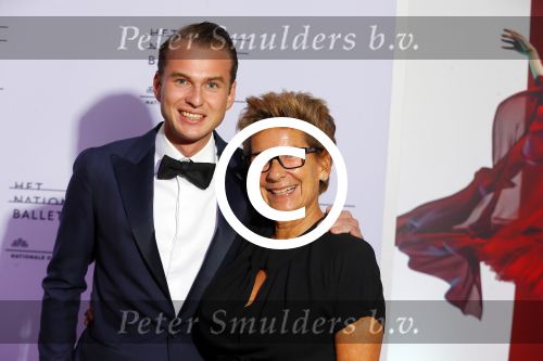 Amsterdam 8 september 2015
Vorstelling nationaal balet in de stopera. Janine v d Ende met zoon Vincent