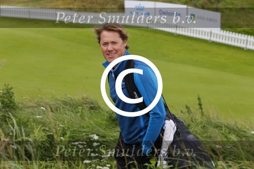 Zandvoort 5 september 2015
 
Op zaterdag 5 september zal traditiegetrouw de Charity Challenge van het KLM Open plaatsvinden op de Kennemer G&CC. Bekende Nederlanders spelen met genodigden van partners en sponsoren van het KLM Open voor het goede doel, UNICEF. Onder de deelnemende BNâ€™ers bevinden zich Jeroen Rietbergen, Bryan Roy, Daan Slooter, , Winston Gerschtanowitz Ties Kruize, Willem van Hanegem, Elsemieke Havenga, Ferry Maat, Jan Lammers, Toine van Peperstraten,Peter Paul Muller,  Ed de Goey, Floris Jan Bovelander en Willy van de Kerkhof en Nicolien Sauerbrei