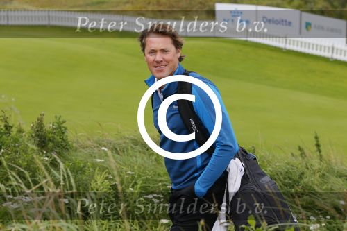 Zandvoort 5 september 2015
 
Op zaterdag 5 september zal traditiegetrouw de Charity Challenge van het KLM Open plaatsvinden op de Kennemer G&CC. Bekende Nederlanders spelen met genodigden van partners en sponsoren van het KLM Open voor het goede doel, UNICEF. Onder de deelnemende BNâ€™ers bevinden zich Jeroen Rietbergen, Bryan Roy, Daan Slooter, , Winston Gerschtanowitz Ties Kruize, Willem van Hanegem, Elsemieke Havenga, Ferry Maat, Jan Lammers, Toine van Peperstraten,Peter Paul Muller,  Ed de Goey, Floris Jan Bovelander en Willy van de Kerkhof en Nicolien Sauerbrei