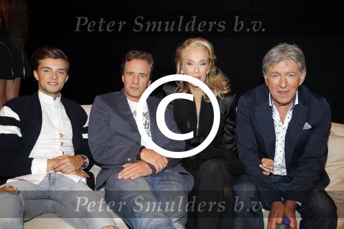 Amsterdam 29 augustus 2015
Fandag bij endemol van GTST Goede tijden slechte tijden.
All You Need Is GTST Live Show met de castleden uit de RTL televisie soapserie GTST. Joep Sertons, Robin Martens, Buddy Vedder  Ruud Feltkamp Marjolein Keuning, Gaby Blaaser, Dilan Yurdacul, Bartho Braat, Babette van Veen, Jette van der Meij, Pip Pellens, Erik de Vogel, Caroline de Bruijn, Barbara Sloesen, Inge Schrama, Miro Kloosterman en Marly van der Velden Everon Jackson Hooi, Beau Schneider en Guido Spek zijn aanwezig.