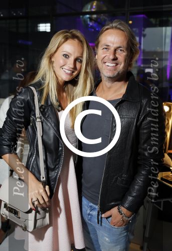 Amsterdam 27 augustus 2015
Presentatie tassenlijn TOV en Chantal Bles. Kelly Weekers en John Ewbank