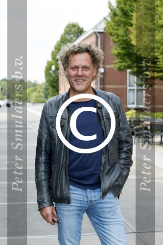Amsterdam 19 augustus 2015 
Presentatie Expeditie Robinson deelnemers bij de westergasfabriek.. Sharon Doorson, Tim Douwsma, Marian Mudder, Teske de Schepper, Oscar Aerts, Sander Janson, Amara Onwuka, Elle Bandita, Kim Lammers, Kees van der Spek, Wietze de Jager, Klaas van der Eerden, Danny Ghosen, Sandra van Nieuwland, Anna Speller en Jaap Jongbloed met presentatoren Nicolette Kluijver en Dennis Weening