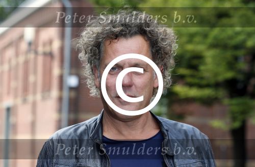 Amsterdam 19 augustus 2015 
Presentatie Expeditie Robinson deelnemers bij de westergasfabriek.. Sharon Doorson, Tim Douwsma, Marian Mudder, Teske de Schepper, Oscar Aerts, Sander Janson, Amara Onwuka, Elle Bandita, Kim Lammers, Kees van der Spek, Wietze de Jager, Klaas van der Eerden, Danny Ghosen, Sandra van Nieuwland, Anna Speller en Jaap Jongbloed met presentatoren Nicolette Kluijver en Dennis Weening