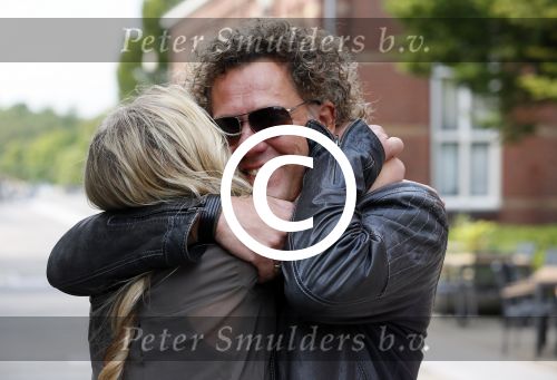 Amsterdam 19 augustus 2015 
Presentatie Expeditie Robinson deelnemers bij de westergasfabriek.. Sharon Doorson, Tim Douwsma, Marian Mudder, Teske de Schepper, Oscar Aerts, Sander Janson, Amara Onwuka, Elle Bandita, Kim Lammers, Kees van der Spek, Wietze de Jager, Klaas van der Eerden, Danny Ghosen, Sandra van Nieuwland, Anna Speller en Jaap Jongbloed met presentatoren Nicolette Kluijver en Dennis Weening