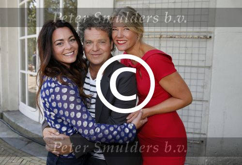 Amsterdam 20 augustus 2015
Winterpresentatie SBS6 in artis. Kim Lian v d Meij Dirk Zeelenberg  en Sandra Ysbrandy