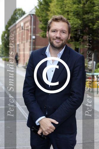 Amsterdam 19 augustus 2015 
Presentatie Expeditie Robinson deelnemers bij de westergasfabriek.. Sharon Doorson, Tim Douwsma, Marian Mudder, Teske de Schepper, Oscar Aerts, Sander Janson, Amara Onwuka, Elle Bandita, Kim Lammers, Kees van der Spek, Wietze de Jager, Klaas van der Eerden, Danny Ghosen, Sandra van Nieuwland, Anna Speller en Jaap Jongbloed met presentatoren Nicolette Kluijver en Dennis Weening
