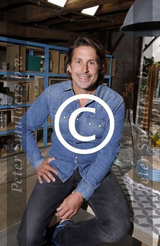 Zoelen 2 september 2015Het team van het RTL4-programma Eigen Huis & Tuin, bestaande uit Thomas Verhoef, Evelyn Struik, Froukje de Both, Tom Groot, Martine Both en Lodewijk Hoekstra.