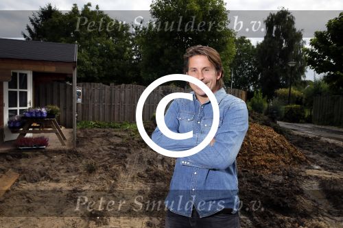 Zoelen 2 september 2015Het team van het RTL4-programma Eigen Huis & Tuin, bestaande uit Thomas Verhoef, Evelyn Struik, Froukje de Both, Tom Groot, Martine Both en Lodewijk Hoekstra.