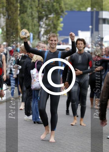 Amsterdam 6 september 2015
ALS Amsterdam City Swim in de grachten van Amsterdam met veel bekende nederlanders.
Maarten v d Weijden