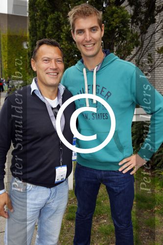 Amsterdam 6 september 2015
ALS Amsterdam City Swim in de grachten van Amsterdam met veel bekende nederlanders.
Mariska Hulscher kwam met vriend Toon en zijn kinderen