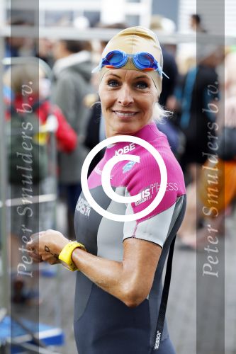 Amsterdam 6 september 2015
ALS Amsterdam City Swim in de grachten van Amsterdam met veel bekende nederlanders.
Mariska Bauer met Frans en zonen Christiaan en Jan