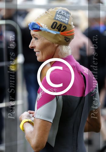 Amsterdam 6 september 2015
ALS Amsterdam City Swim in de grachten van Amsterdam met veel bekende nederlanders.
Mariska Bauer met Frans en zonen Christiaan en Jan