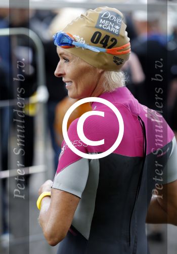 Amsterdam 6 september 2015
ALS Amsterdam City Swim in de grachten van Amsterdam met veel bekende nederlanders.
Mariska Bauer met Frans en zonen Christiaan en Jan