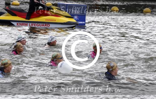 Amsterdam 6 september 2015
ALS Amsterdam City Swim in de grachten van Amsterdam met veel bekende nederlanders.
Mariska Bauer met Frans en zonen Christiaan en Jan