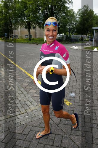 Amsterdam 6 september 2015
ALS Amsterdam City Swim in de grachten van Amsterdam met veel bekende nederlanders.
Mariska Bauer met Frans en zonen Christiaan en Jan