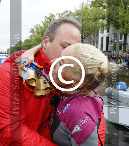 Amsterdam 6 september 2015
ALS Amsterdam City Swim in de grachten van Amsterdam met veel bekende nederlanders.
Mariska Bauer met Frans en zonen Christiaan en Jan