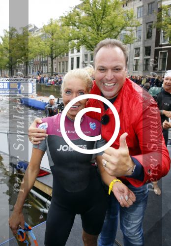 Amsterdam 6 september 2015
ALS Amsterdam City Swim in de grachten van Amsterdam met veel bekende nederlanders.
Mariska Bauer met Frans en zonen Christiaan en Jan