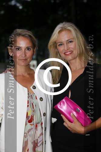 Amsterdam 31 augustus 2015 
Premiere meiden van de herengracht in het tropenmuseum. Marit van Bohemen met Peggy Vrijens