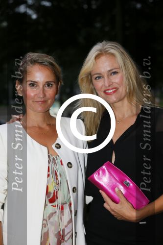 Amsterdam 31 augustus 2015 
Premiere meiden van de herengracht in het tropenmuseum. Marit van Bohemen met Peggy Vrijens