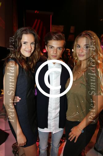 Amsterdam 29 augustus 2015
Fandag bij endemol van GTST Goede tijden slechte tijden.
All You Need Is GTST Live Show met de castleden uit de RTL televisie soapserie GTST. Joep Sertons, Robin Martens, Buddy Vedder  Ruud Feltkamp Marjolein Keuning, Gaby Blaaser, Dilan Yurdacul, Bartho Braat, Babette van Veen, Jette van der Meij, Pip Pellens, Erik de Vogel, Caroline de Bruijn, Barbara Sloesen, Inge Schrama, Miro Kloosterman en Marly van der Velden Everon Jackson Hooi, Beau Schneider en Guido Spek zijn aanwezig.