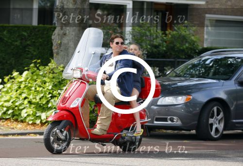 Amsterdam 26 augustus 2015 
Martijn Krabbe met dochter Jasmijn op zijn vespa scooter