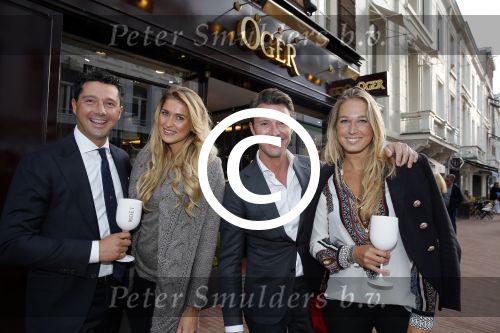 Amsterdam 3 september 2015
Opening verbouwde pc hooftstraat. Martijn Lusink met vriendin en Sander Lusink met kennis