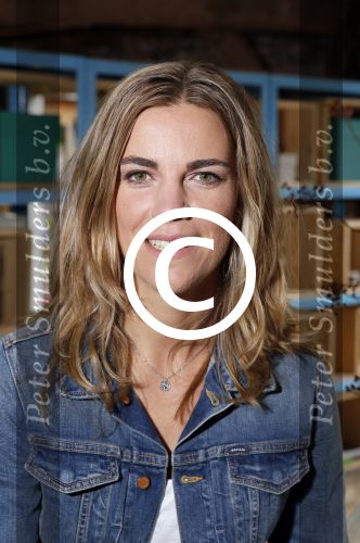 Zoelen 2 september 2015Het team van het RTL4-programma Eigen Huis & Tuin, bestaande uit Thomas Verhoef, Evelyn Struik, Froukje de Both, Tom Groot, Martine Both en Lodewijk Hoekstra.