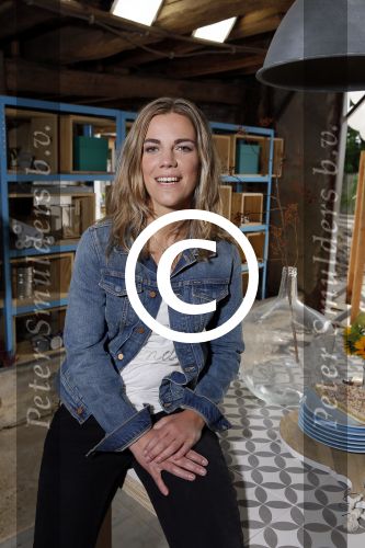 Zoelen 2 september 2015Het team van het RTL4-programma Eigen Huis & Tuin, bestaande uit Thomas Verhoef, Evelyn Struik, Froukje de Both, Tom Groot, Martine Both en Lodewijk Hoekstra.